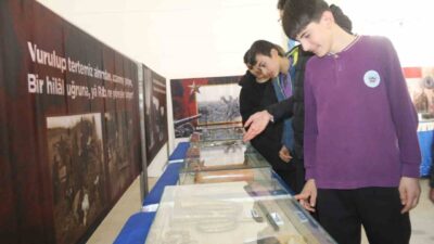 Adana’nın Kozan ilçesinde Çanakkale Zaferi’nin 110. yıl dönümü çerçevesinde Çanakkale