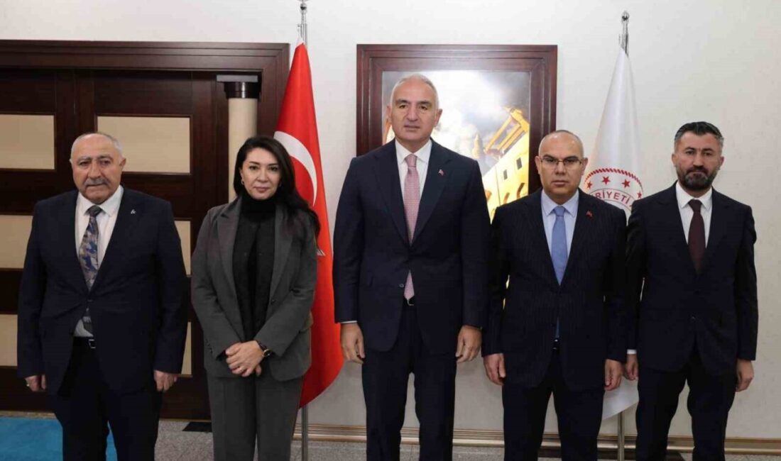 Bir dizi programa katılmak üzere Ağrı’ya gelen Kültür ve Turizm