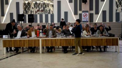 Kuşadası Belediye Meclisi, 2026 yılının ilk toplantısını gerçekleştirdi. Toplantıda, vatandaşlara