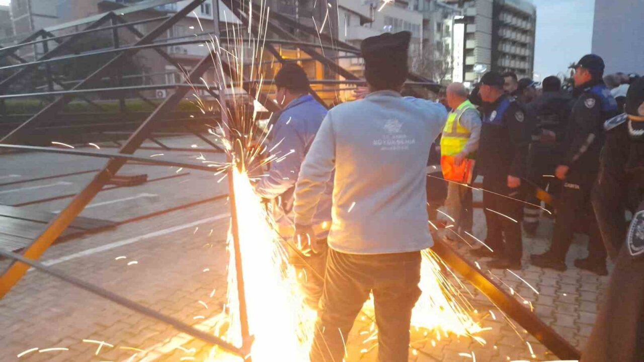 Kuşadası’nda gerilime neden olan yaşananlarla ilgili açıklama yapan Kuşadası Belediyesi