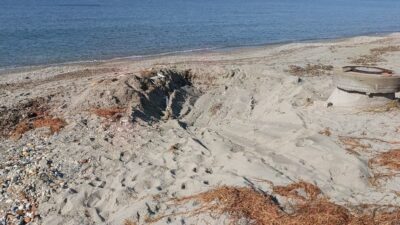 Aydın’ın Kuşadası ilçesinde etkili olan fırtına sonrasında Kadı Kalesi çevresinde