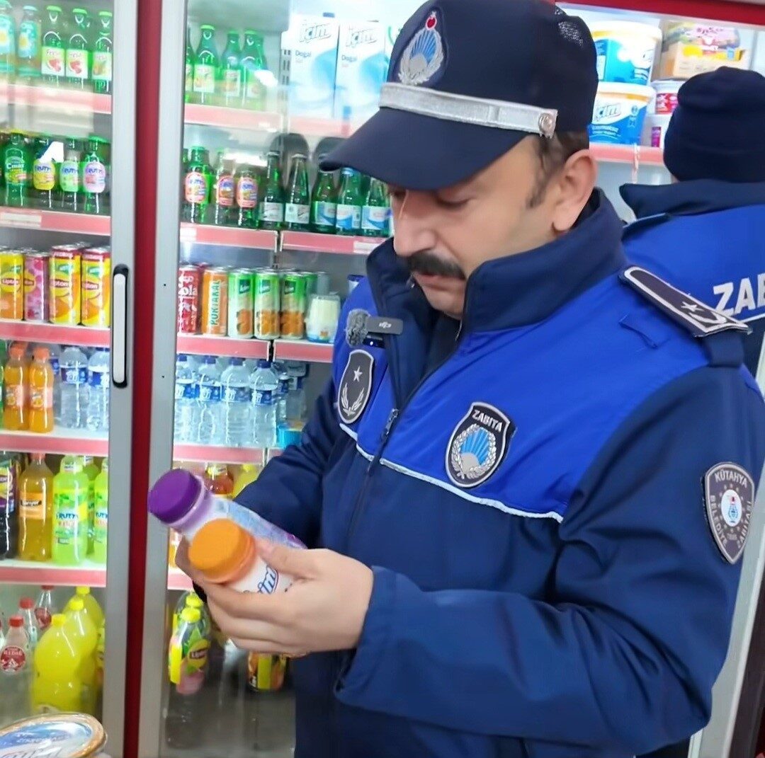 Kütahya Belediyesi Zabıta ekipleri, şehir düzeninin ve halk sağlığının korunması