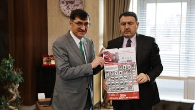 Kütahya Belediye Başkanı Eyüp Kahveci, Kütahya Valisi Musa Işın’ı makamında