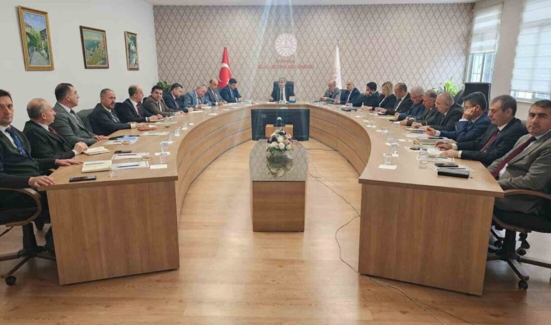 Kütahya’da İl Milli Eğitim Müdürü Mustafa Yılmaz’ın başkanlığında ilçe milli