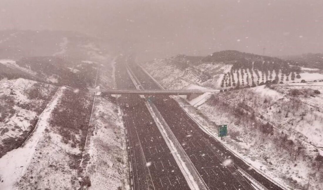 İstanbul Kuzey Marmara Otoyolu Fener Tepe Mevkii’nde kar yağışı havadan