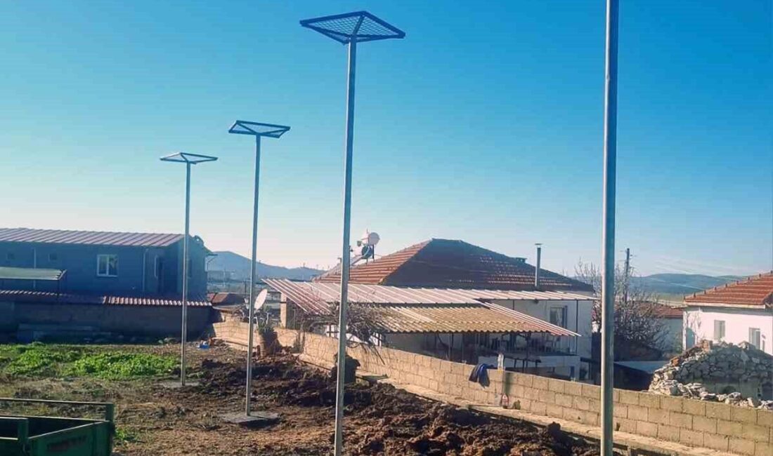 Muğla’nın Milas ilçesi Ekinanbarı Mahallesi’nde Büyükşehir Belediyesi leylekler için yuva