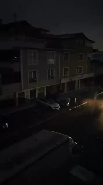 Kocaeli’de iki gün önce etkili olan şiddetli lodos, şehirde büyük