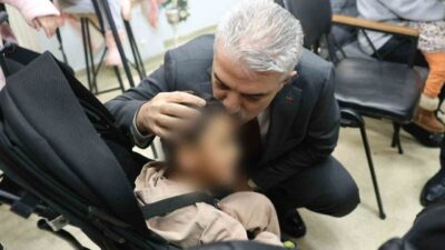 Düzce(İHA) – Düzce Valisi Mehmet Makas, eşi Elif Makas ile