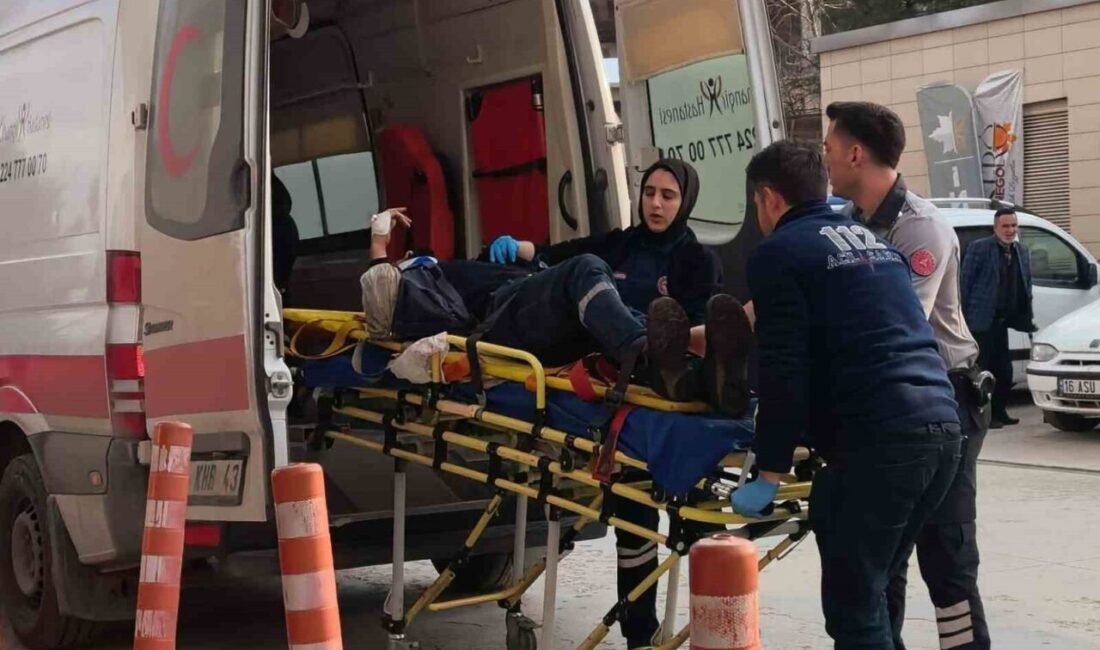 Bursa’nın İnegöl ilçesinde orman ürünlerini işleyen bir fabrikada makineye sıkışan