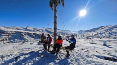 Malatya’nın Akçadağ ilçesinde bin 600 rakımda kar yağışının ardından bir
