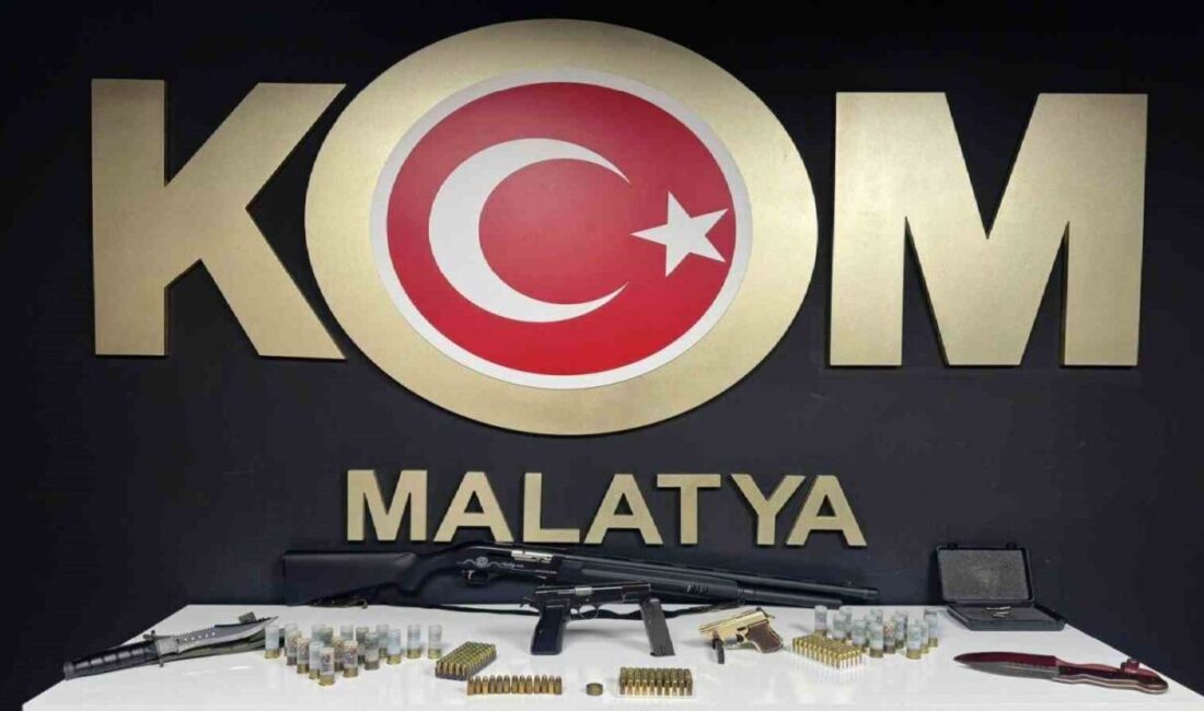 Malatya’da silah kaçakçılarına yönelik operasyonda 4 adet silah ele geçirildi,
