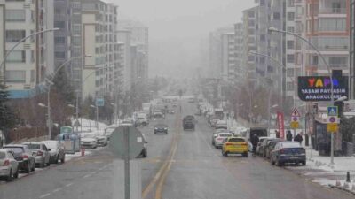 Malatya’da soğuk hava etkisini sürdürürken, sis ve kar yağışı görüş