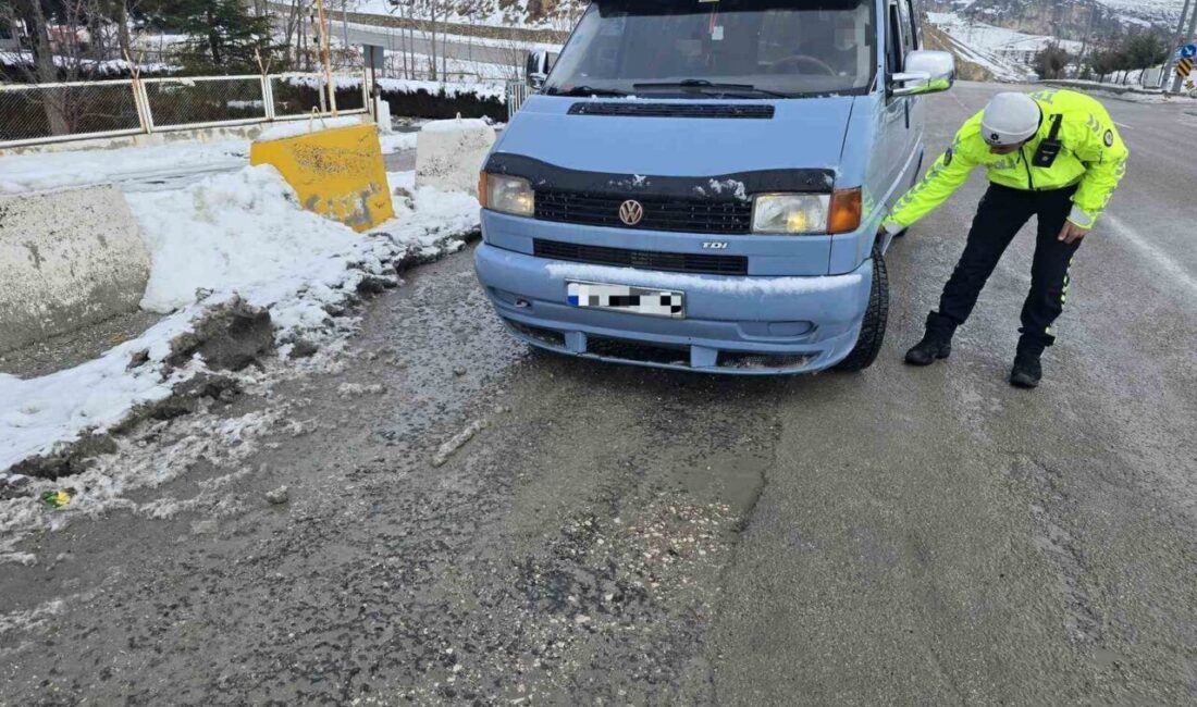 Malatya’da olumsuz hava şartlarına karşı sürücülerin güvenliğini sağlamak amacıyla kış