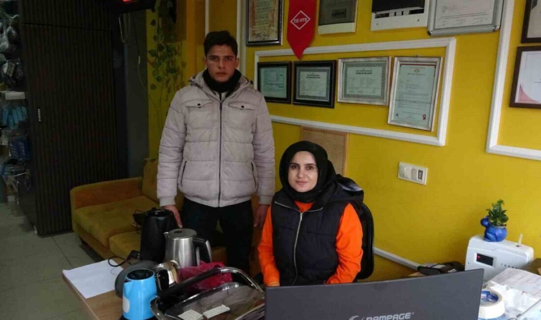 Malatya’da maddi hasarlı bir trafik kazasına karışan 19 yaşındaki bir