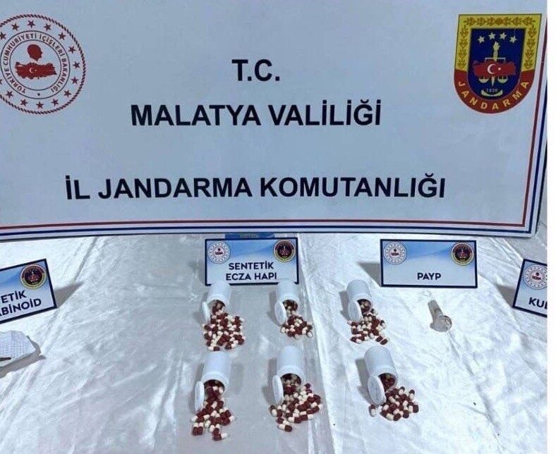 Malatya’da düzenlenen operasyonda çok sayıda uyuşturucu madde ele geçirildi, 8