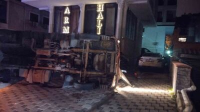 Maltepe’de taksiyle çarpıştıktan sonra kaçmaya çalışan moloz yüklü kamyonet, Tugay