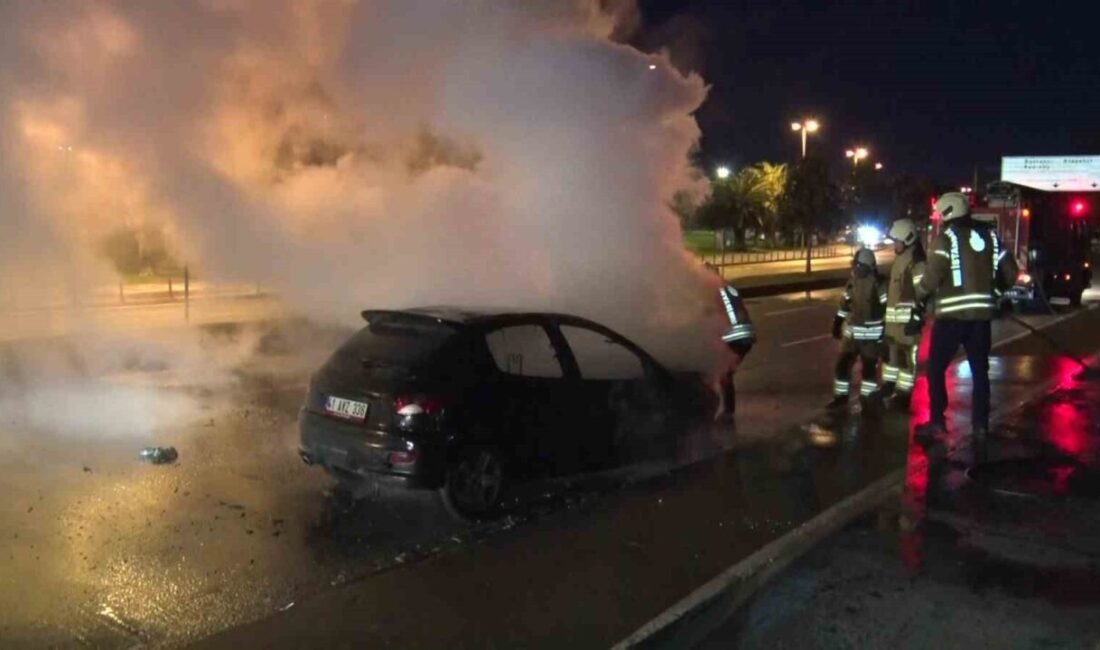 Maltepe’de seyir halinde alevlere teslim olan otomobil kullanılamaz hale geldi.