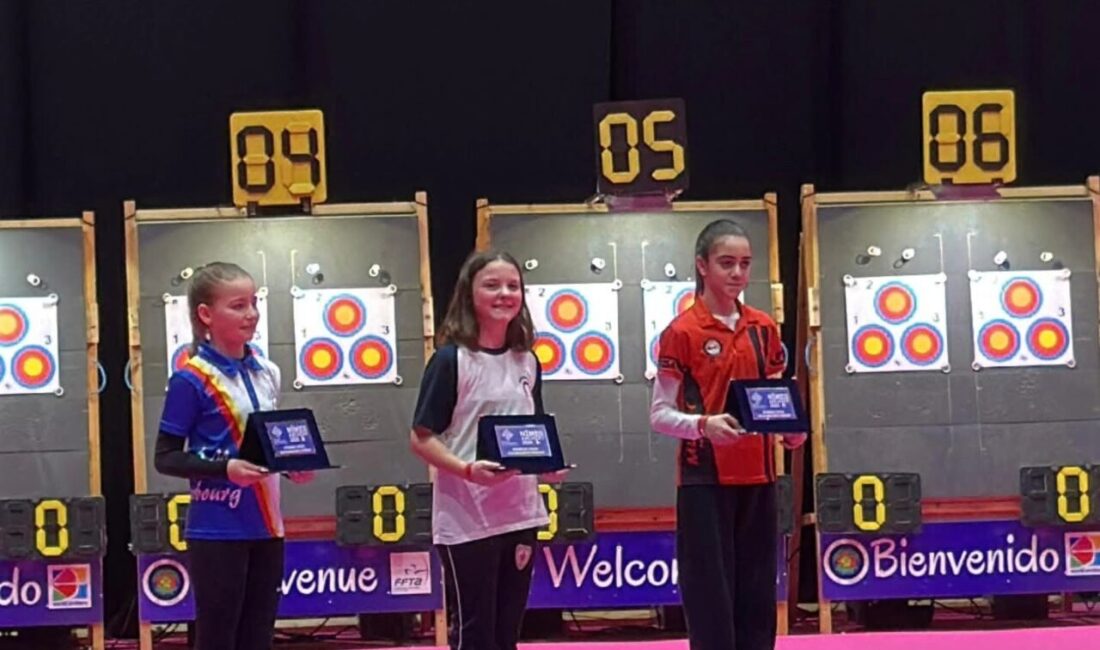 Manavgatlı Ada Şahin, Fransa’nın Nimes şehrinde düzenlenen Salon Dünya Okçuluk