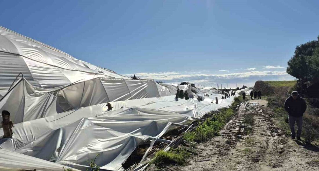 Antalya Büyükşehir Belediyesi, Manavgat’ın Karacalar, Sülek ve Kızılağaç mahallelerinde hortum
