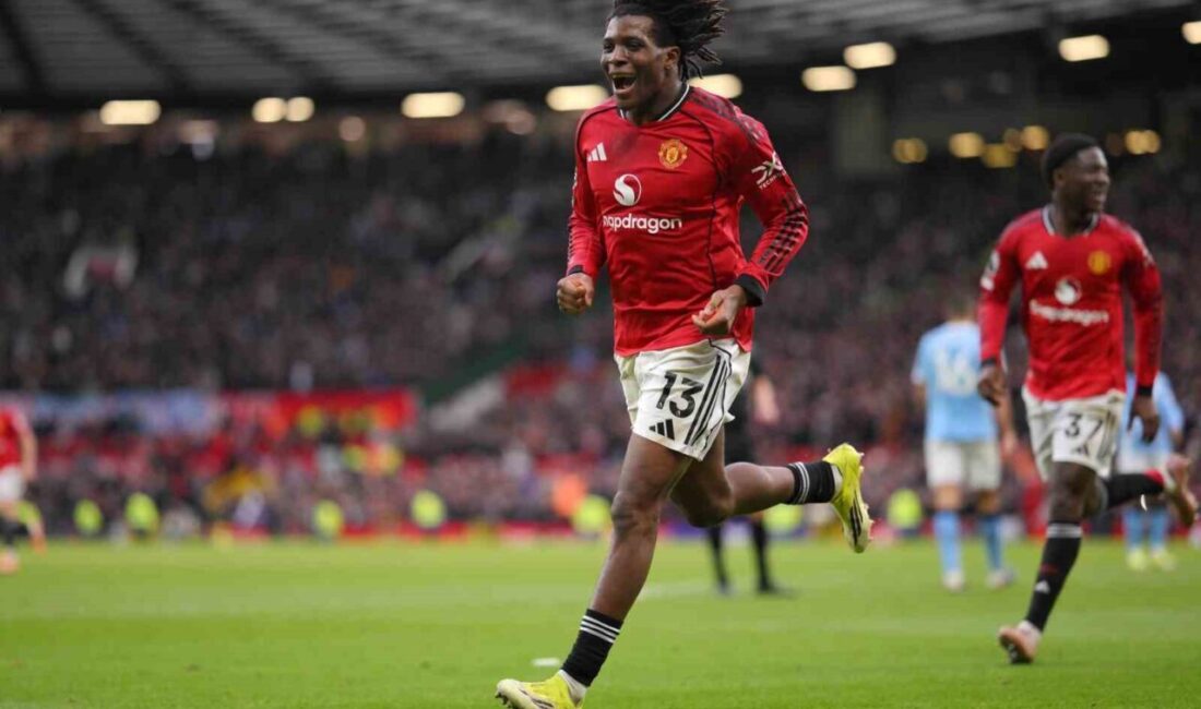 İngiltere Premier Lig’in 22. hafta mücadelesi Manchester derbisine sahne olurken,