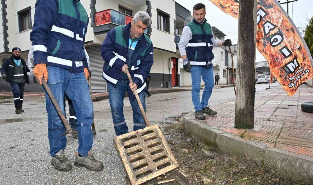 Manisa genelinde etkili olan sağanak yağış nedeniyle Manisa Büyükşehir Belediyesi