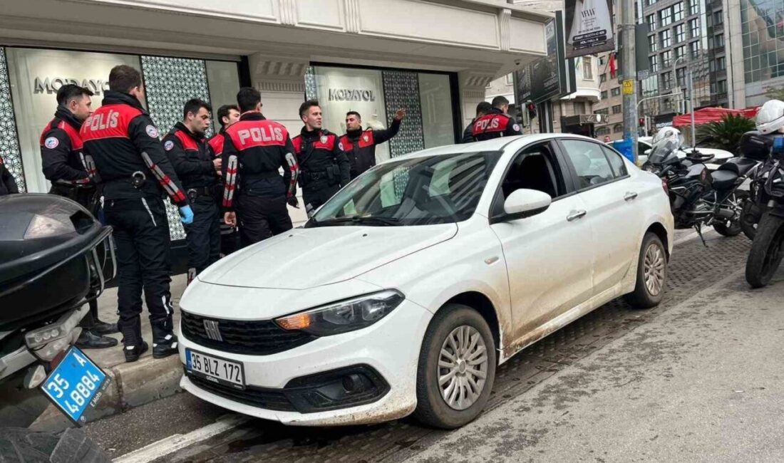 Manisa’da bir kuyumcudan çaldıkları altınları İzmir’in Konak ilçesinde bozdurmaya çalışan