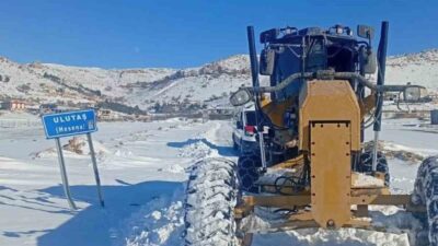 Mardin’in Mazıdağı ilçesinde etkili olan yoğun kar yağışı ve tipi,