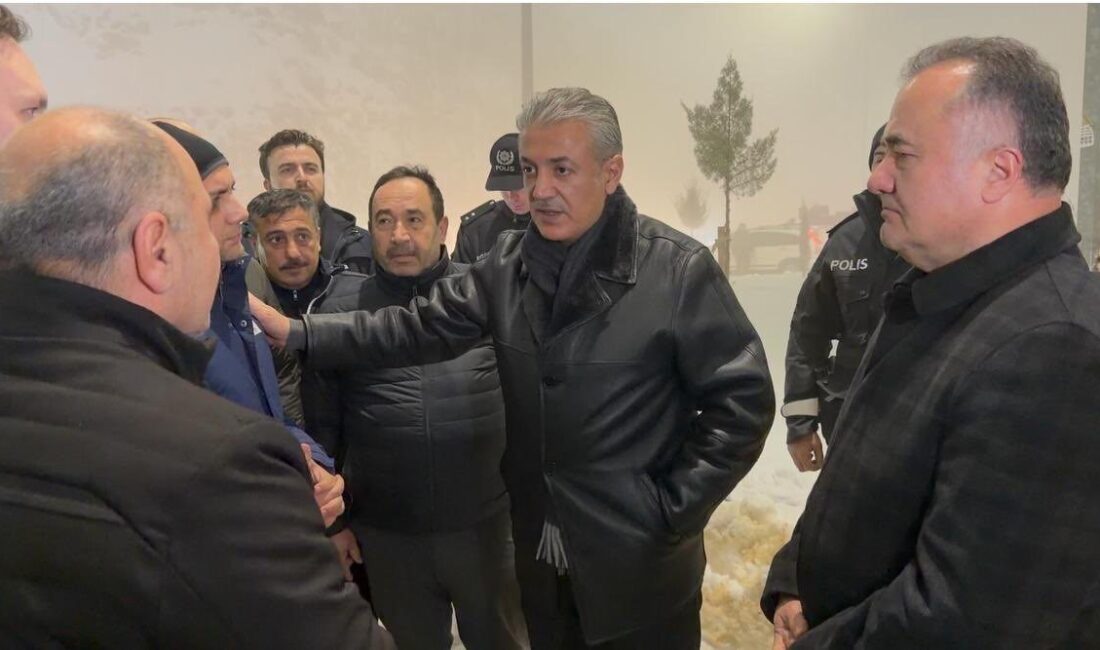 Mardin Valisi ve Büyükşehir Belediye Başkanı Tuncay Akkoyun, kent genelinde