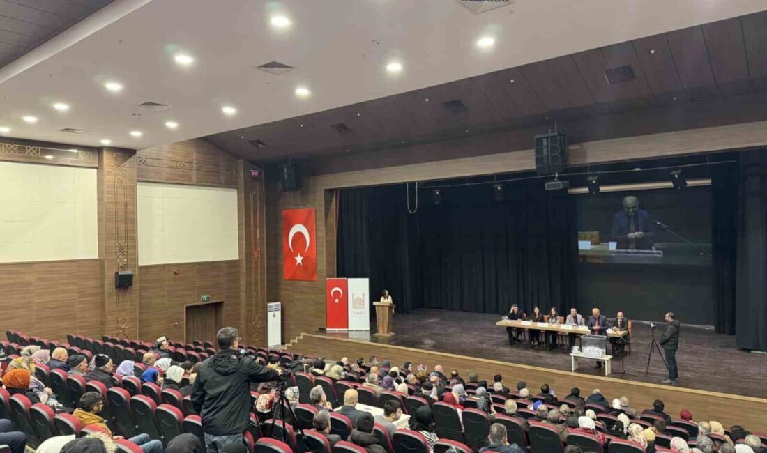 Mardin’in Artuklu ilçesinde evlilikte 25 yılını tamamlayan 47 çift için