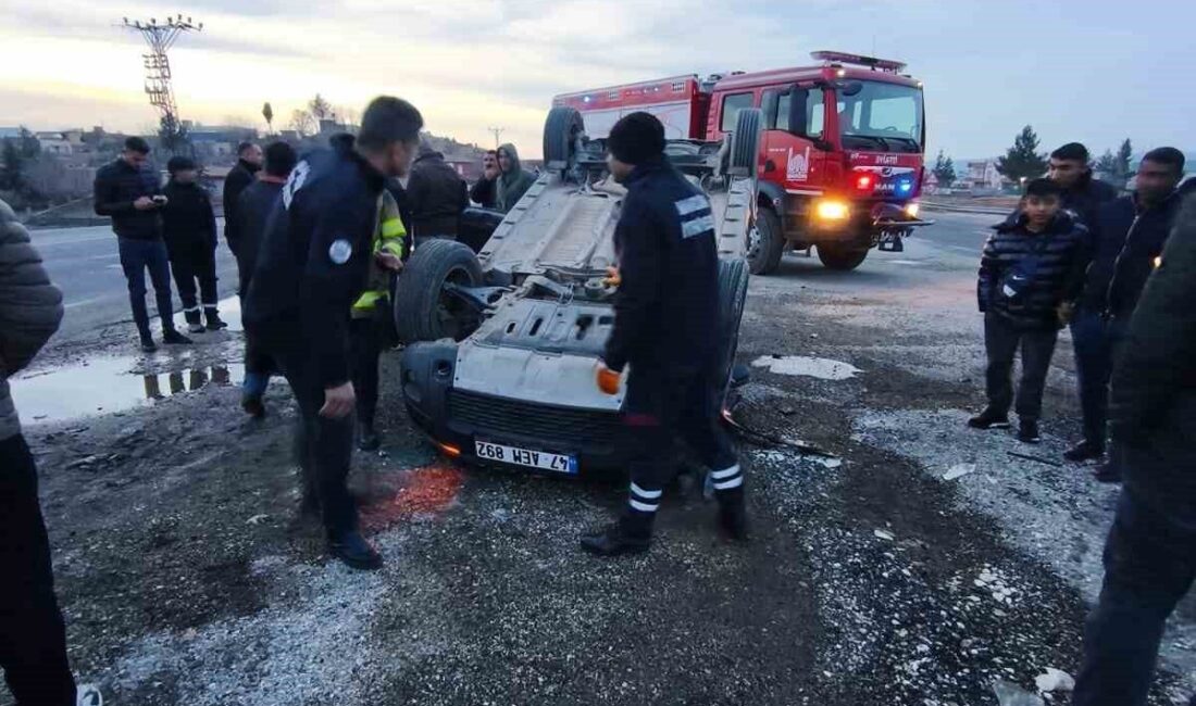 Mardin’de kontrolden çıkıp hafif ticari araca çarparak takla atan cipin