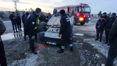 Mardin’de kontrolden çıkıp hafif ticari araca çarparak takla atan cipin