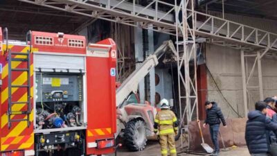 Mardin’de mısır kurutma tesisinde çıkan yangın, itfaiye ekiplerinin müdahalesiyle söndürüldü.