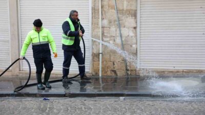 Mardin Büyükşehir Belediyesi Çevre Koruma ve Kontrol Daire Başkanlığı ekipleri,