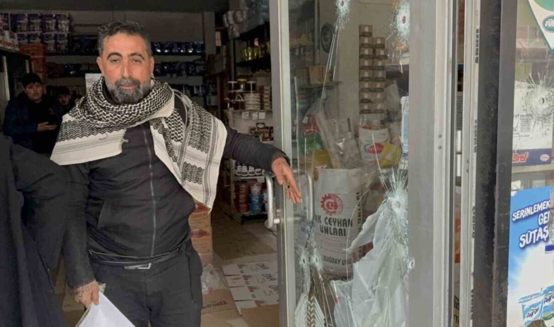 Adana’da marketten 2 milyon lira haraç isteyen bir şebekenin, para