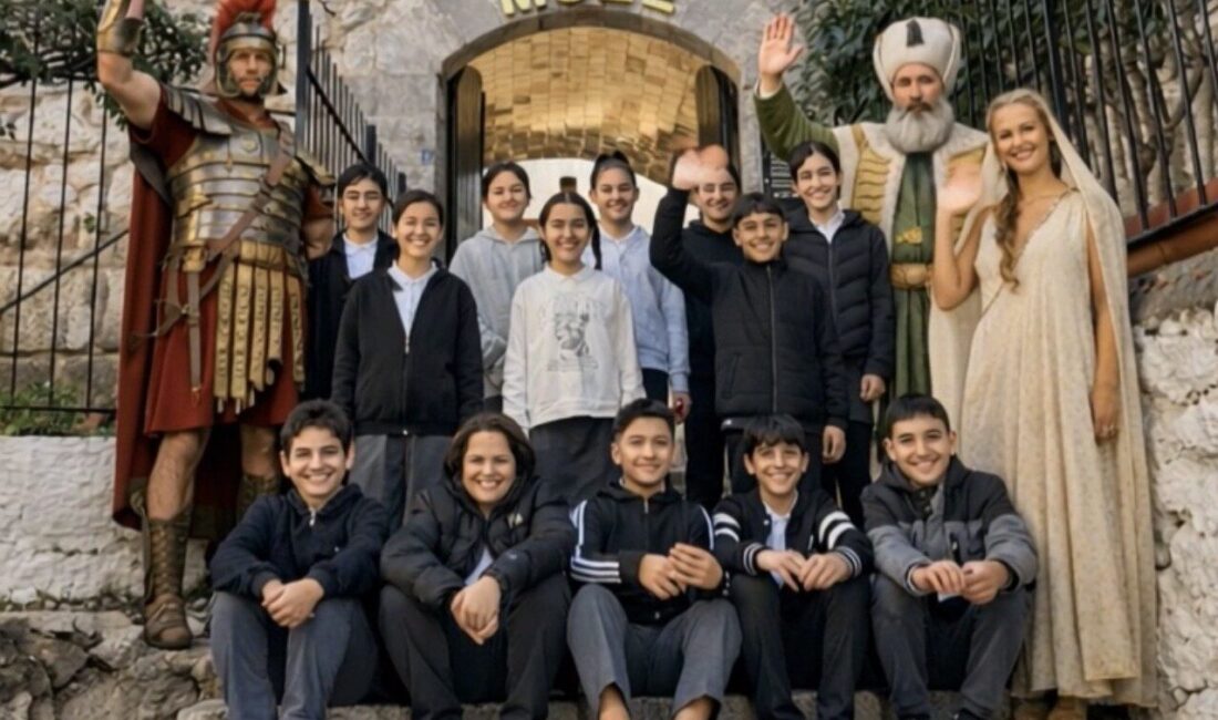 Muğla’nın Marmaris ilçesinde bulunan Marmaris Evrenpaşa Ortaokulu, Türkçe, matematik ve