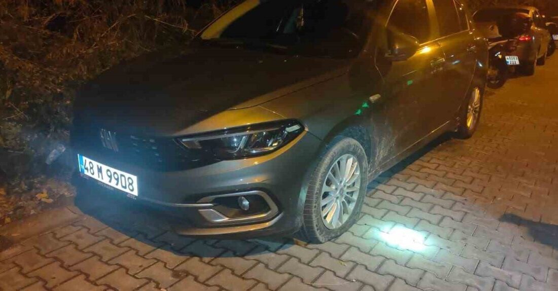 Muğla’nın Marmaris ilçesinde park halindeki 16 aracın lastiklerini bıçakla kesen