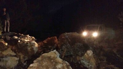 Marmaris’te sabah başlayan ve gece saatlerinde de etkisini gösteren sağanak