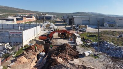 Manisa Büyükşehir Belediyesi ve MASKİ’nin Akhisar Karaosmanoğlu Sanayi Sitesi’nde başlattığı