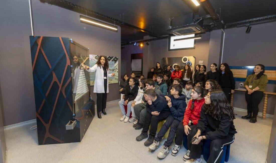 Mersin Büyükşehir Belediyesi’nin Tarsus’ta hizmete sunduğu Aratos Matematik Evi, birinci