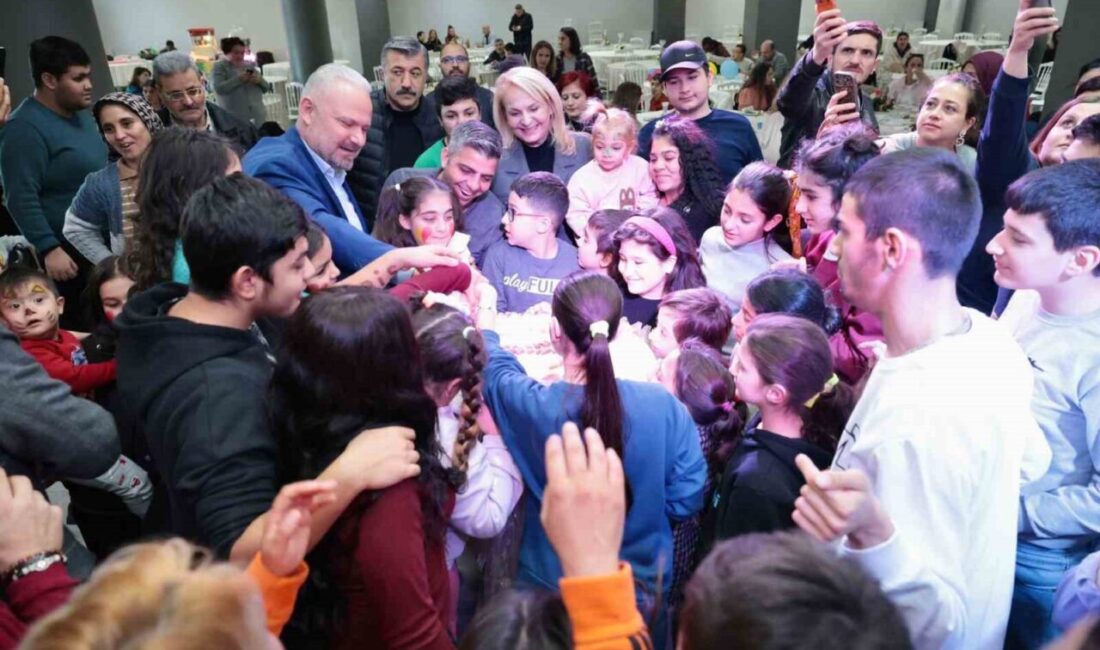 Menemen Belediyesi, ilçede yaşayan ve çeşitli okullarda eğitim gören özel