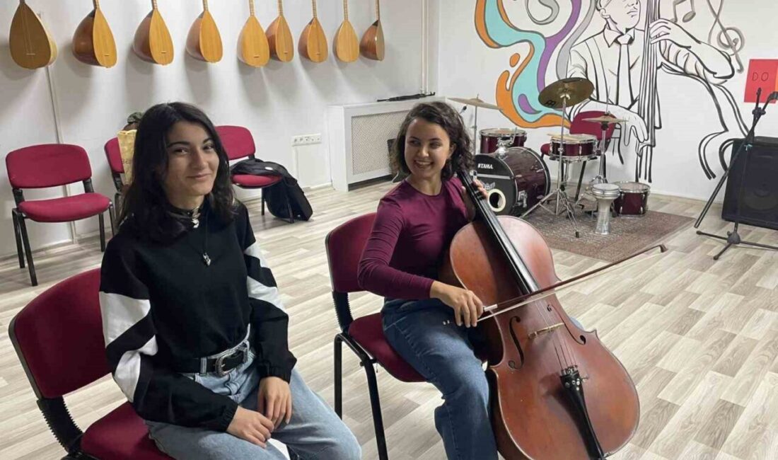 Muğla’nın Menteşe ilçesinde faaliyet gösteren Uluslararası Gençlik Merkezi, açtığı enstrüman