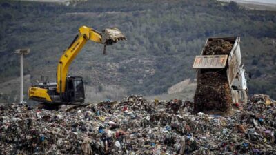 Mersin Büyükşehir Belediyesinin, 2025 yılı boyunca atık yönetimi, yenilenebilir enerji