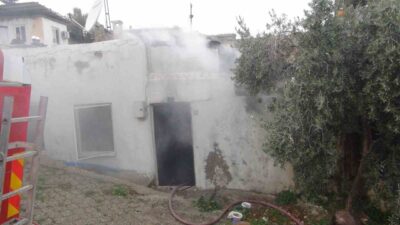 Mersin’in Silifke ilçesinde bir evde çıkan yangın paniğe neden oldu.