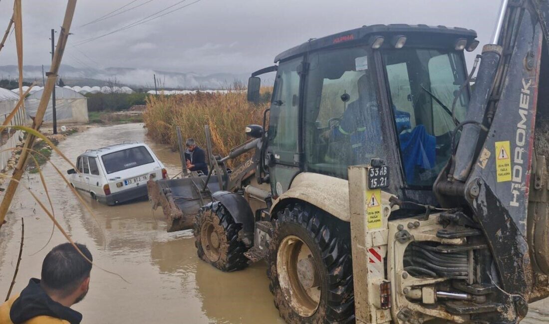 Mersin’de su baskınları ve sele neden olan yağışların ardından ekiplerin