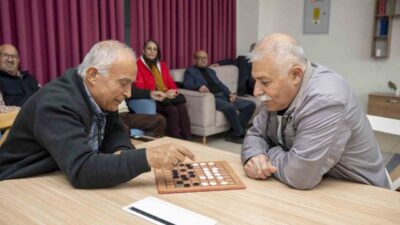 Mersin Büyükşehir Belediyesi tarafından hayata geçirilen Emekli Evleri, kent genelinde