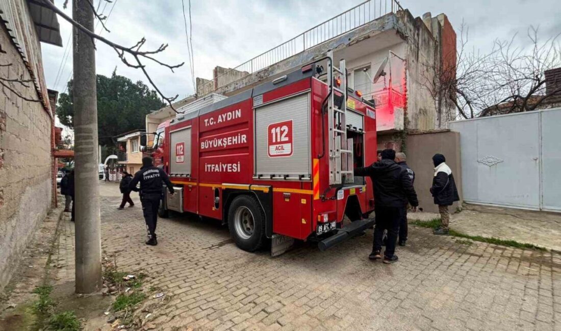 Aydın’ın Efeler ilçesinde metruk bir bina içerisinde bulunan kanepenin tutuşması