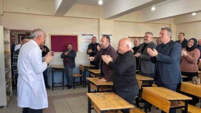 Tokat’ta 42 yıl boyunca yüzlerce öğrenci yetiştiren felsefe öğretmeni, Niksar