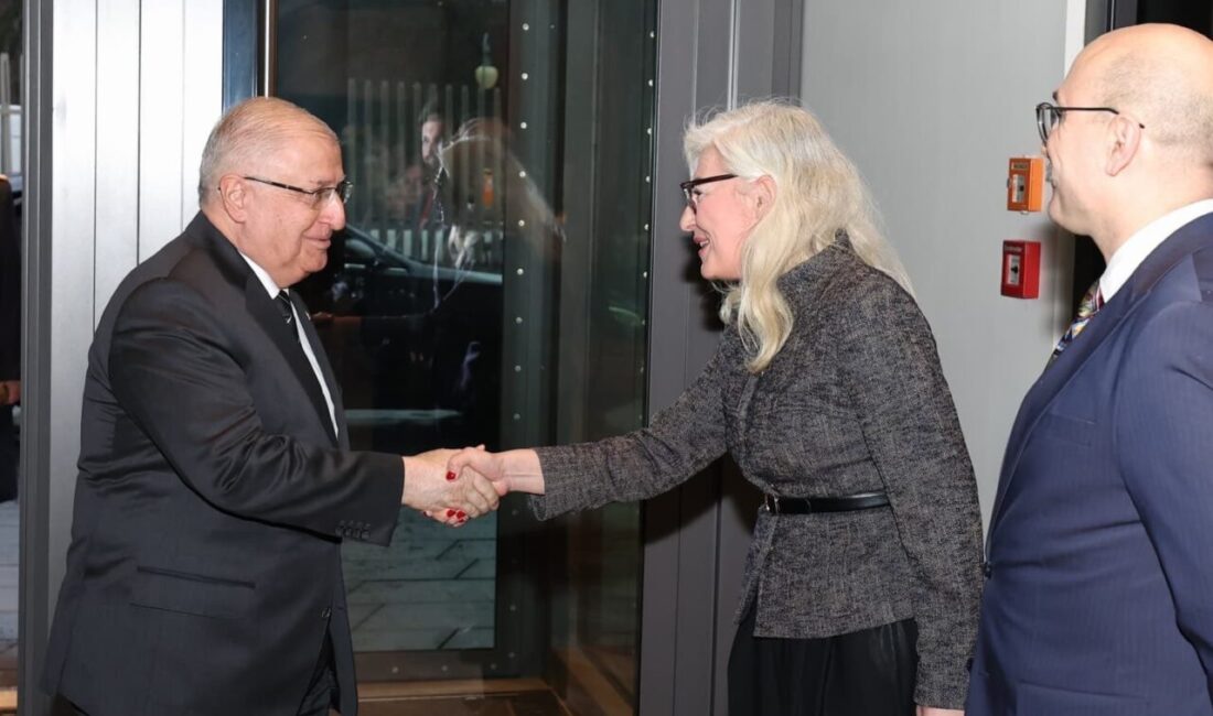 Milli Savunma Bakanı Yaşar Güler, çeşitli temaslarda bulunmak üzere geldiği