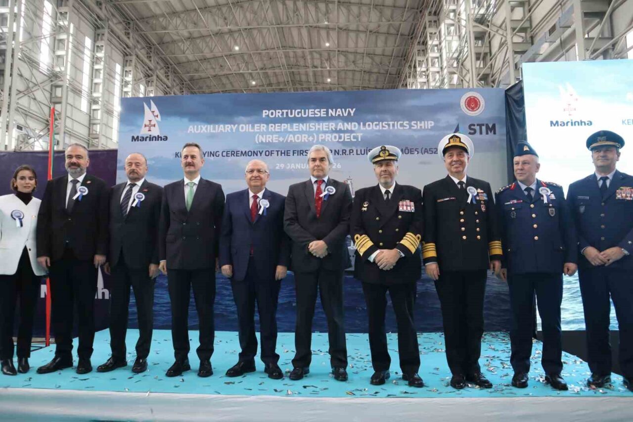 İstanbul’da inşası devam eden Portekiz Deniz Kuvvetleri’ne ait Denizde İkmal