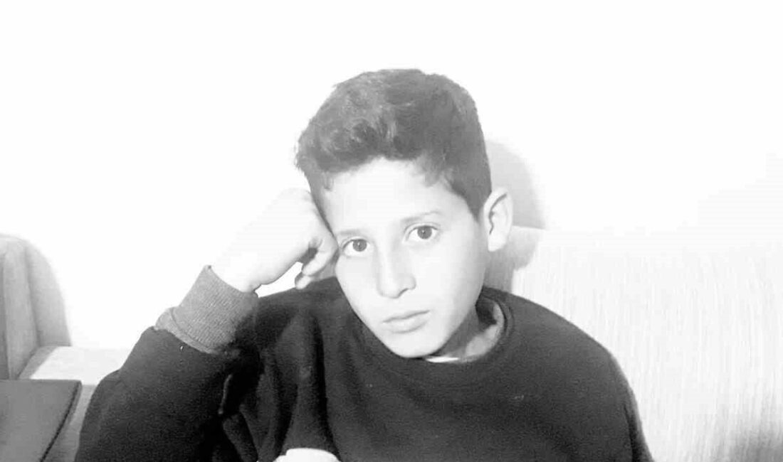 Ankara’da kontrolden çıkan motosiklet, seyir halindeki minibüse arkadan çarptı. Kazada